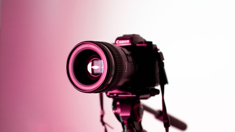 8 Best Cameras for Blogging & Vlogging In 2023: Top Picks for Every Budget