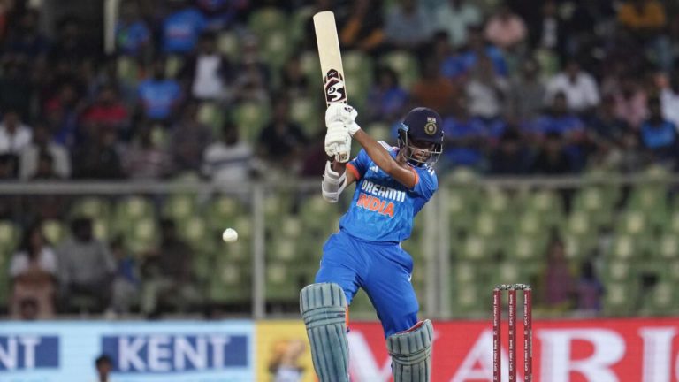 India vs Australia Live Score Updates 2nd T20: Ishan, Ruturaj drive India after Jaiswal hits half-century